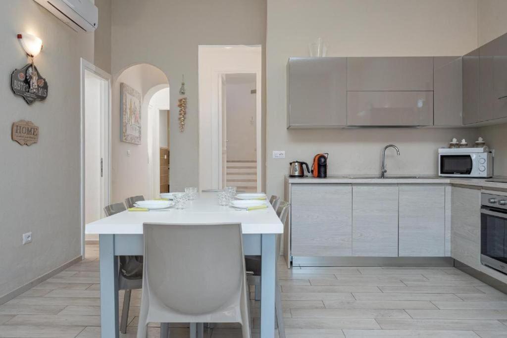 Bellissimo Appartamento Con Veranda Privata Al Centro Di Porto Rotondo Ngoại thất bức ảnh