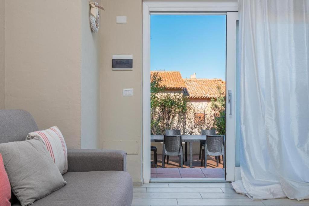 Bellissimo Appartamento Con Veranda Privata Al Centro Di Porto Rotondo Ngoại thất bức ảnh